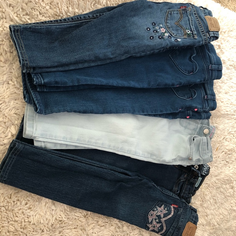Little girls Lot of Skinny Jeans 👖